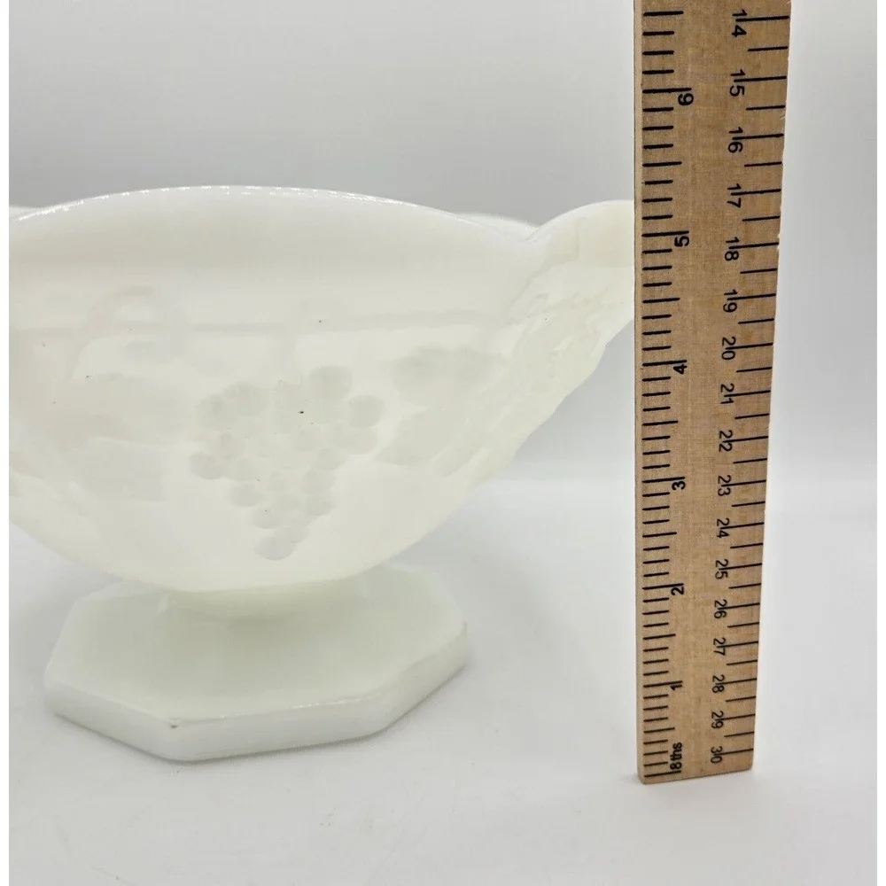 Vintage Indiana‎ Glass Company Milk Glass Pedestal Bowl Grape Vine Collectible